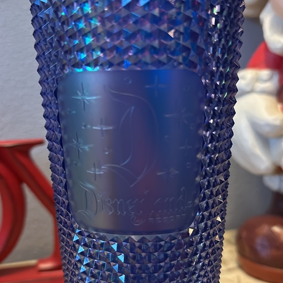 2021 Disneyland Starbucks cold cup - Picture 4 of 5
